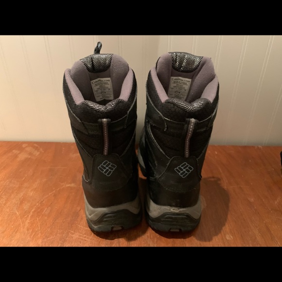 Columbia omniheat boots size 8.5 - Picture 2 of 3